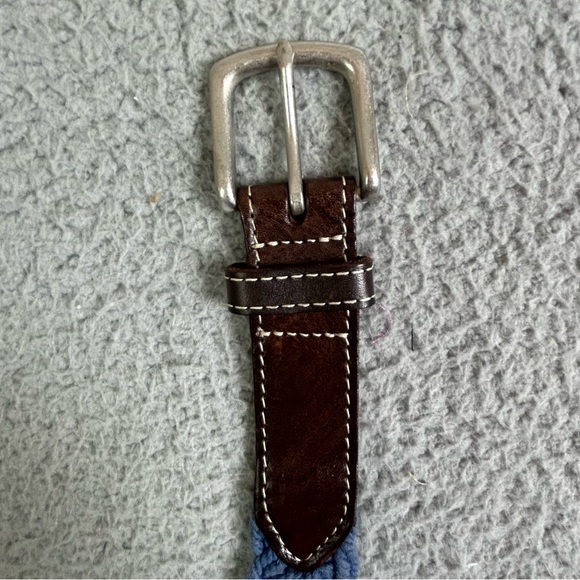 Vineyard Vines Mens blue and Brown Leather Belt size 42 - Picture 4 of 7